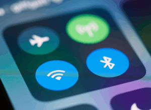 touche wifi ou bluetooth